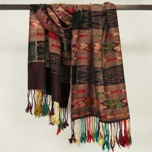 ラオス タイ・ヌーア族 浮き織 絣織 「シン(巻きスカート)」 古布 絹 綿 タペストリー 壁掛け 送料無料