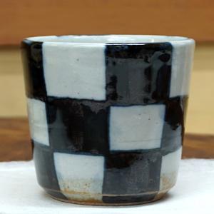 人間国宝 三代 山田 常山作 常滑焼 朱泥 酒呑 ぐい呑 : 古美術植松