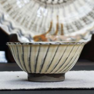 小鹿田焼 黒木昌伸 窯 丸 花瓶 壺 34cm 刷毛目 白 : うつわの店