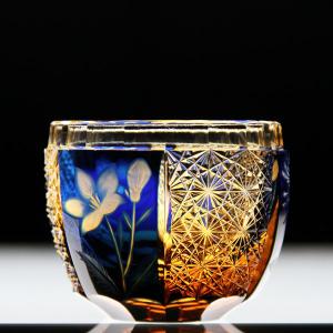 江戸切子×花岡グラヴィール　三草花の酒杯　琥珀瑠璃