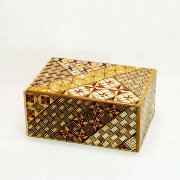 箱根寄木細工 秘密箱（からくり箱）10回仕掛け　中 4寸
