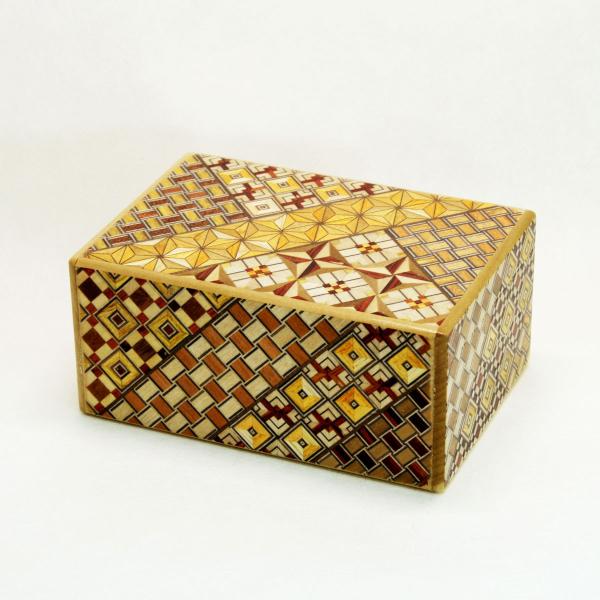 箱根寄木細工 秘密箱（からくり箱）21回仕掛け　中 4寸