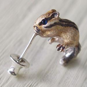 手作りアクセサリー DECOvienya（デコヴィーニャ）スズメとつる草の