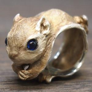 DECOvienya（デコヴィーニャ） 手作りアクセサリー 巣穴のモモンガ