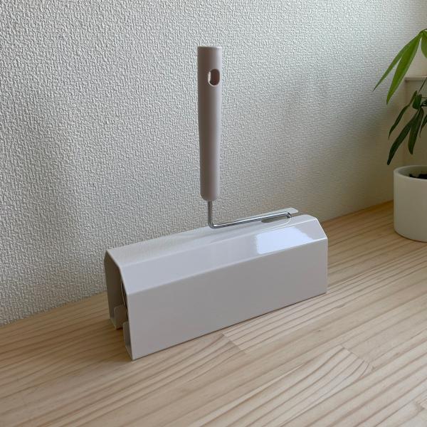 置き型　粘着ローラースタンド　ホワイト　カーペットクリーナースタンド