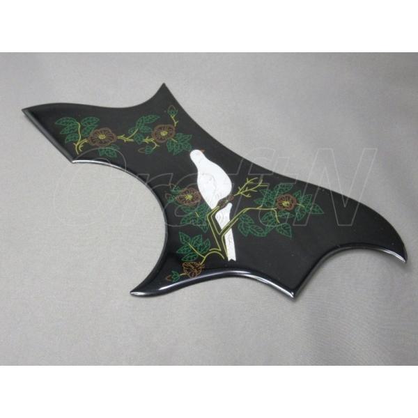 Gibson　DOVE(ダヴ)タイプピックガード　 柄が消えることはありません その2(黒)