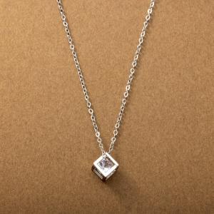 【全品送料無料⇒11月5日23：59迄】ステンレス製 ネックレス 金属アレルギー レディース キュービックジルコニア 一粒ビジュー
