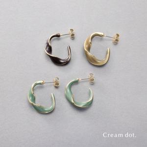 ダイヤモンド ピアス スリーストーン トリロジー 3連 PT900 プラチナ
