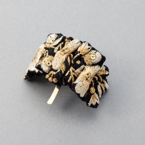 ポニーフック フリル 刺繍 ジャガード織り風 ...の詳細画像4