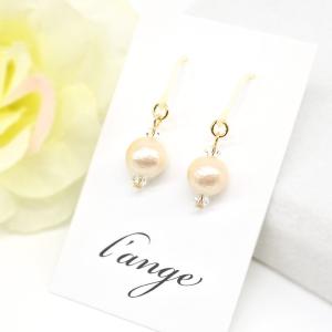 樹脂ピアス　コットンパール　シンプル　小さめ　金属アレルギー対応　レディース　ハンドメイド