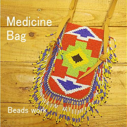 メディスンバッグ ビーズワーク ハンドメイド ウエストポーチ 本革 レザー 男女兼用 ギフト プレゼ...