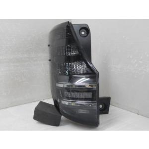 ヴォクシー 6AA-ZWR90W 左テールランプ 81561-V1020 コイトV1-8 BL 37...