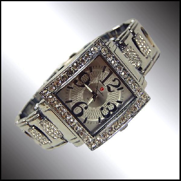 【35%OFF】 Louis Cardini セレブウォッチ シルバー02 ラグジュアリー スタイル...