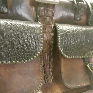 サンダスト ロサンゼルス クロコ レザー ボス...の詳細画像3