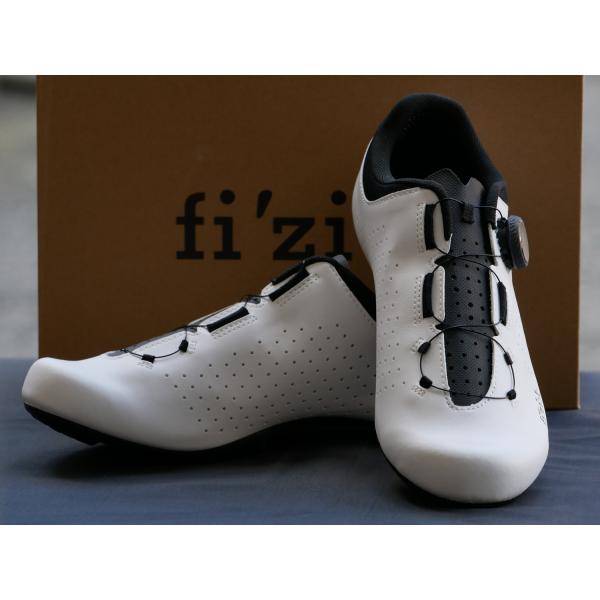Fizik（フィジーク） VENTO OMNA（ヴェント オムナ） カラー：ホワイト/ブラック 自転...