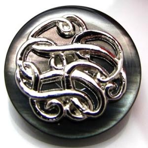 （訳あり）蝶貝のようなポリに金属で曲線を絡めた模様を描いた ボタン（SHL-5010)　CPB-07...