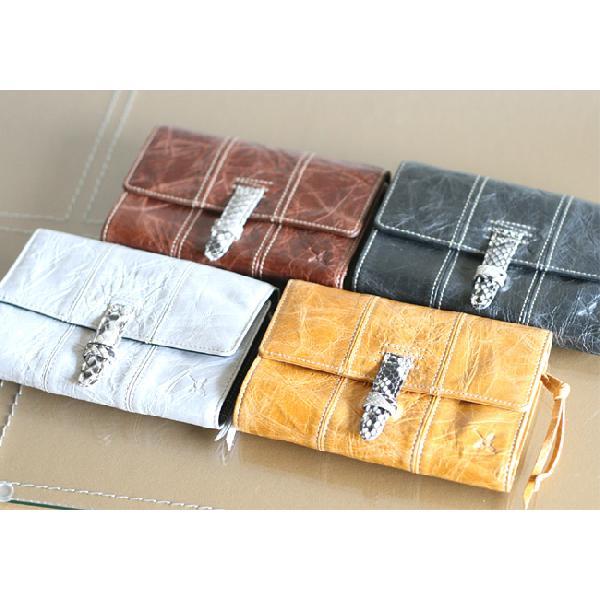 （2BUY35％OFF対象商品）AinSoph アインソフ クランブル＆オイルレザー 二つ折り財布 ...