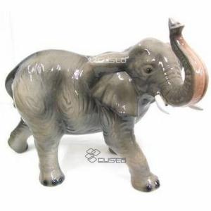 ドーベルマン イタリア製 置物 オブジェ ドマン イタリア製⁇ ドーベルマン 陶器 犬 置物 オブジェ