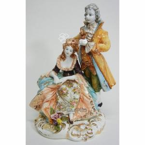 イタリア製 貴婦人 陶器 オブジェ 人形 即納！ 美品 イタリア 優雅な貴婦人 陶器人形 置物 高級ドール レア