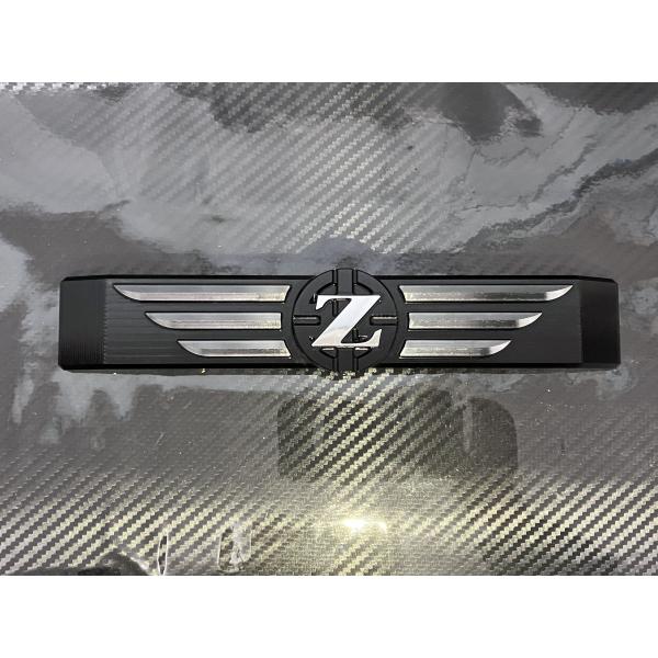 CustomMindオリジナルステムエンブレムブラック仕様