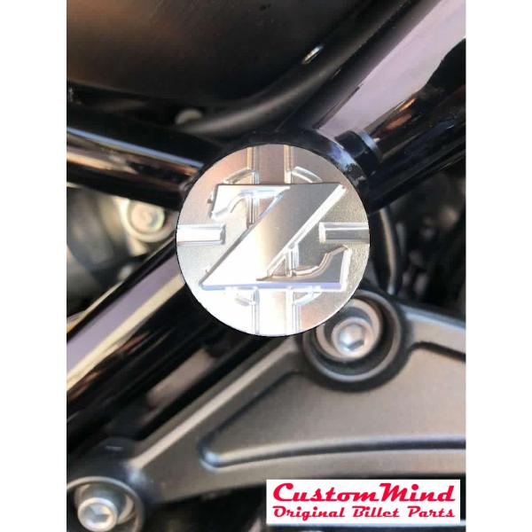 z900rs(2018モデル~)フレームホールプラグ(Mサイズ)アルミ削り出し光沢アルマイトシルバー