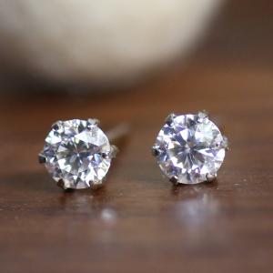 モアサナイト 4ミリ ラウンド ピアス