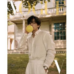 [ポイント10倍] VOGUE KOREA 2022.10 表紙：V (BTS) F ver.｜d-tsutayabooks