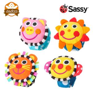 赤ちゃん おもちゃ ガラガラ ラトル リストバンド サッシー Sassy ベビー 男の子 女の子 0歳 新生児 1ヶ月 2ヶ月 3ヶ月 4ヶ月 5ヶ月 6ヶ月 7ヶ月 8ヶ月 Dw Tysab ダディッコ ベビーキッズセレクト 通販 Yahoo ショッピング