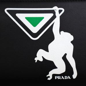 【極美品】PRADA 長財布 ラウンドファスナ...の詳細画像1