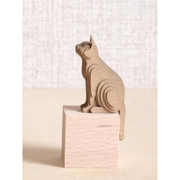 ペーパークラフト　ダンボール 　動物　猫　段々猫　sitting-a（送料無料・小型便にて配送）