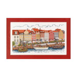 フレメクロスステッチ完成品　街の窓辺 クロスステッチフレーム＜街角のハーブショップ＞ | リバティ