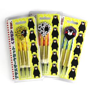 ダーツセット ブラスダーツ くまモン柄 (ポスト便OK/10トリ)｜dartsshoptito