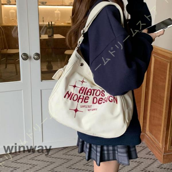 斜め掛けバッグ レディース 大学生  キャンバス 大容量 刺繍 ショルダーバッグ 内袋付き 柔らかい...