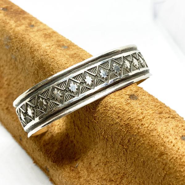 インディアンジュエリー スタンプ バングル 24 シルバー925 ADRIAN REEVES A.R...