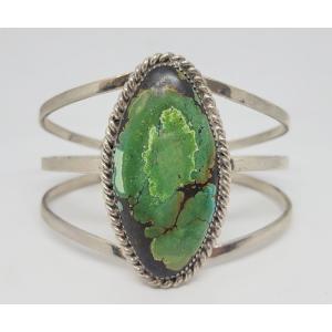 アーティスト作 Ray Bennett インディアンジュエリー コーラル