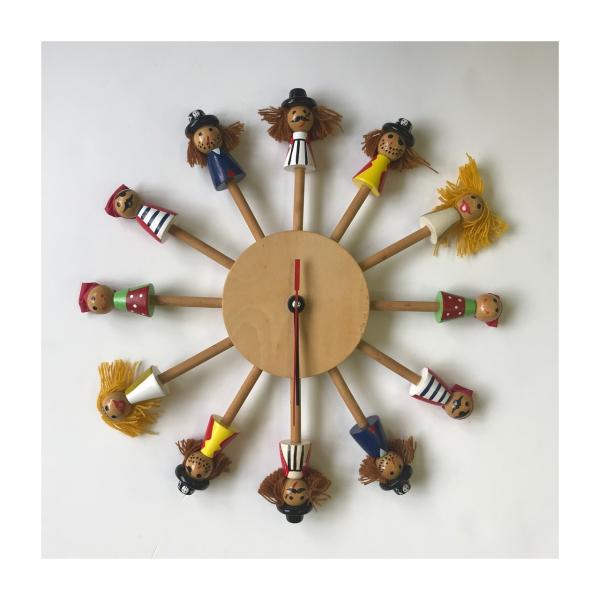 売り切れました！WOODEN WALL CLOCK CROWN　パイレーツ
