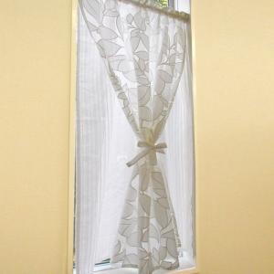 ユニベール スタイル小窓カーテン ネムス/1枚入 ホワイト/幅90cm×丈110cmの商品画像