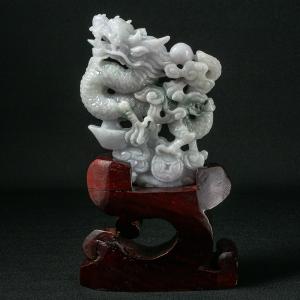 翡翠 龍 彫物 虹入り パワーストーン 風水 ...の詳細画像2