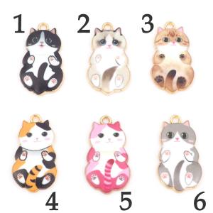 リボンを付けたキラキラクリスタルのネコちゃんのお顔 5色から選べます