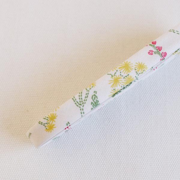 バイアステープ/12mm巾・ふちどり(４ツ折)16スターチス-アイボリー【2.5m巻】【メール便対応...