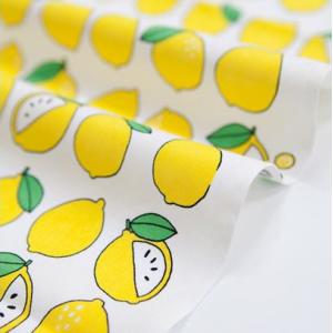 生地・布・入園入学　≪ フルーツ（レモン） ≫　コットン/幅110cm　