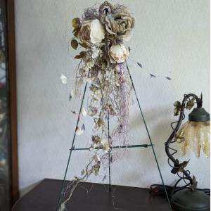 布花リース(シックなバラリース)の商品画像