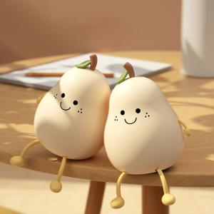 かわいい洋ナシ ナイトライト 子供用 かわいいナイトライト かわいいシリコンナイトライト USB充電式 保育園ランプ 目に優しいナイトライト マ｜deepark-store