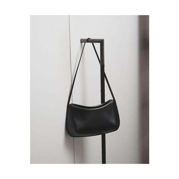 【予約会開催中】Sleek Leather Bag - BLACK (12621029) Today...