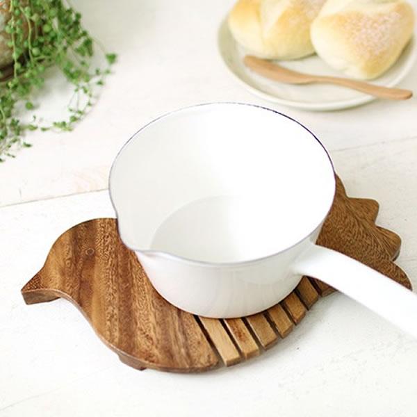 鍋敷き アカシア材 トリベット リンゴ 洋ナシ スター アジアン キッチン キッチン用品 tc モダ...