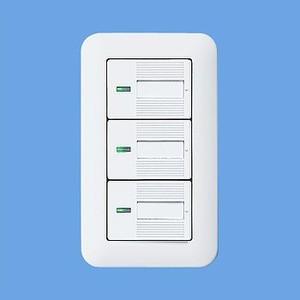 Panasonic（パナソニック） パナ コスモ埋込ほたるトリプルスイッチB