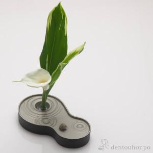水盤 雫影 M 墨黒 剣山付 ( 初任給 プレゼント 母の日 花器 いけばな
