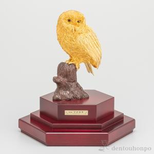 純金 フクロウ C 250g ( 光則(金工芸...の詳細画像1
