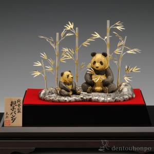 純金 親子パンダ 彩色 100g ( 木札名入...の詳細画像1