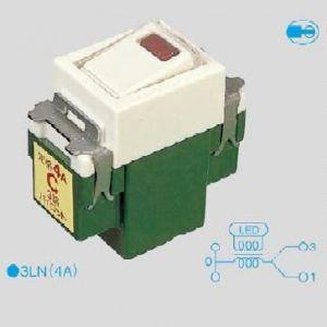 Panasonic パナソニック 埋込パイロットC 3路15A300V WN52421